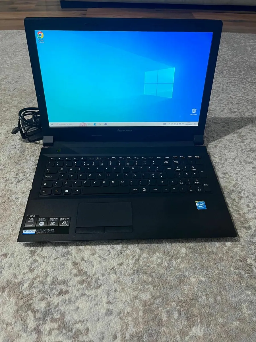 Laptop Lenovo 80ES - Image 1