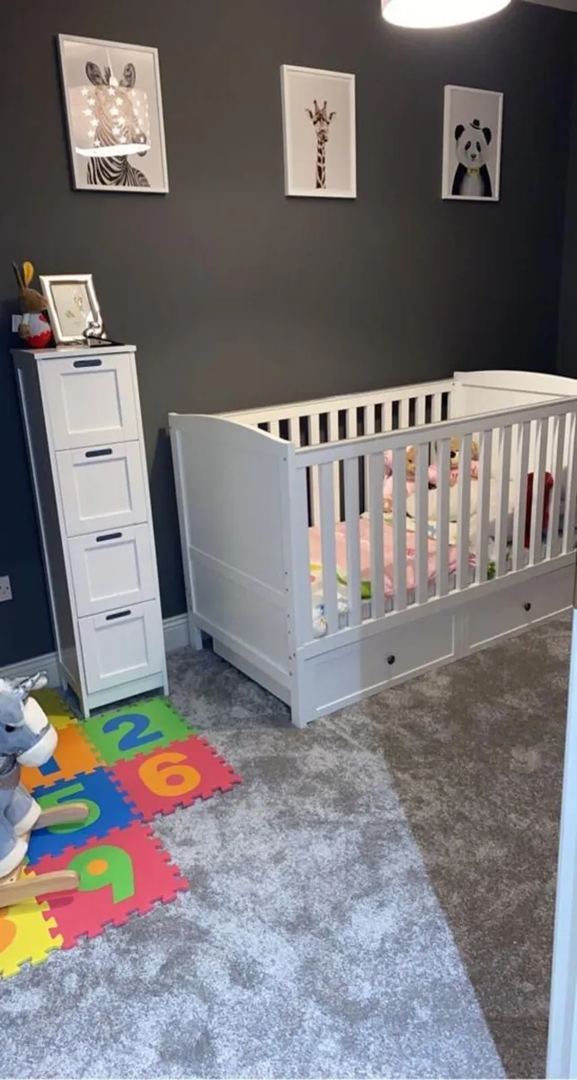 Cot - Image 1