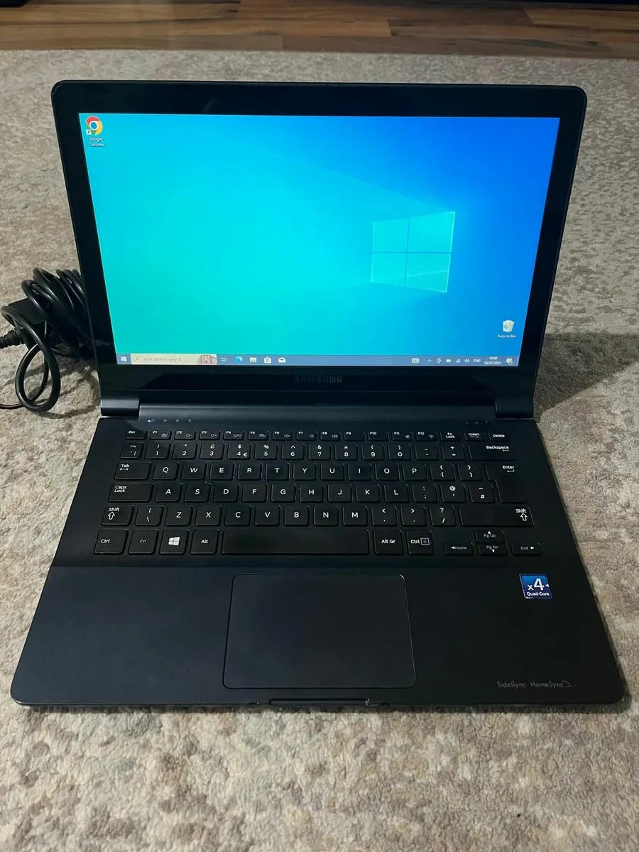 Laptop Samsung 905S3G - Image 1