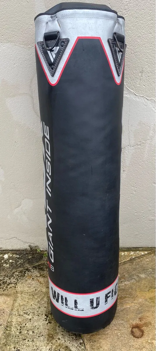 Boxing bag with equipment - Image 4