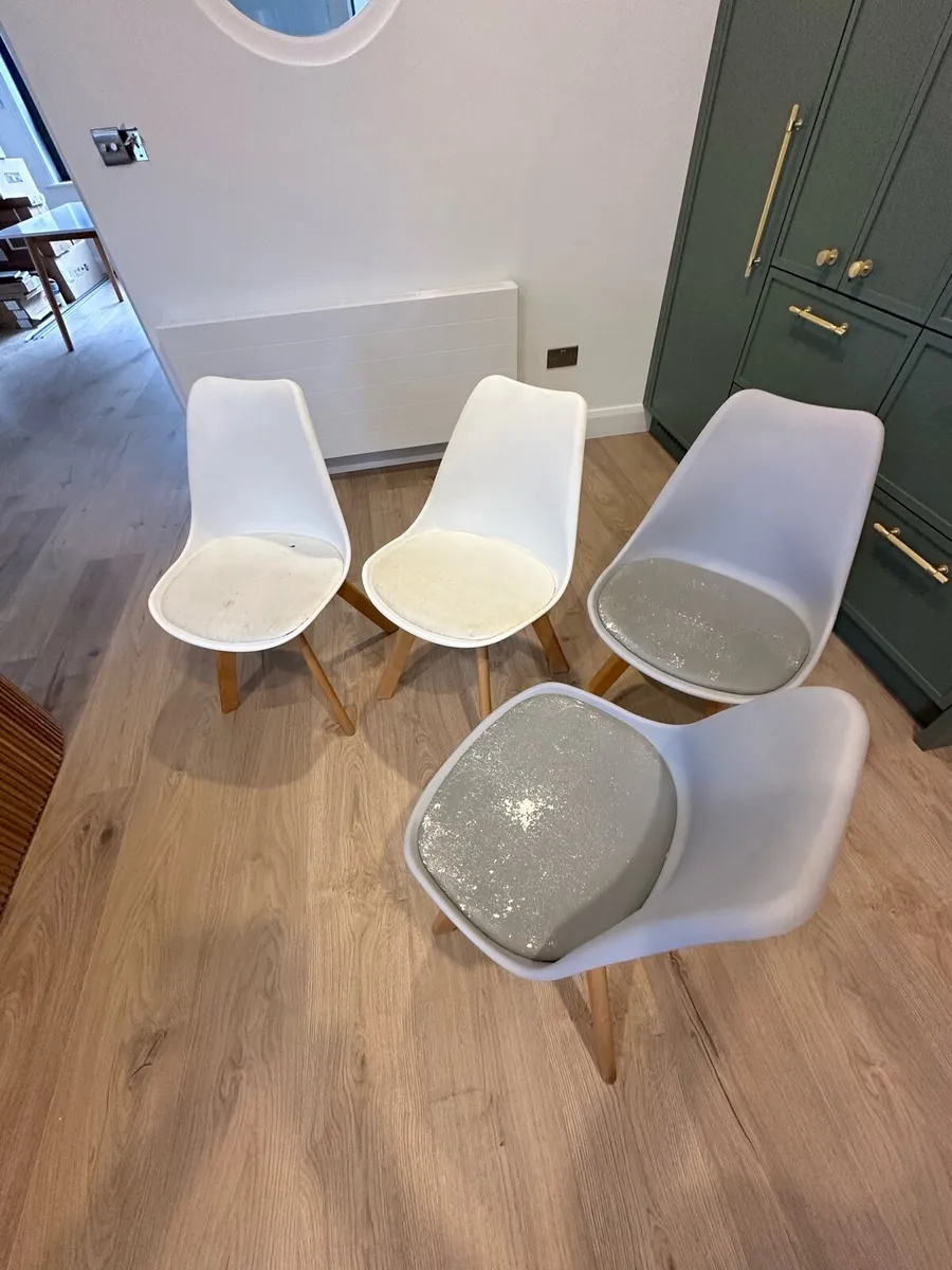 Kitchen table - Image 2