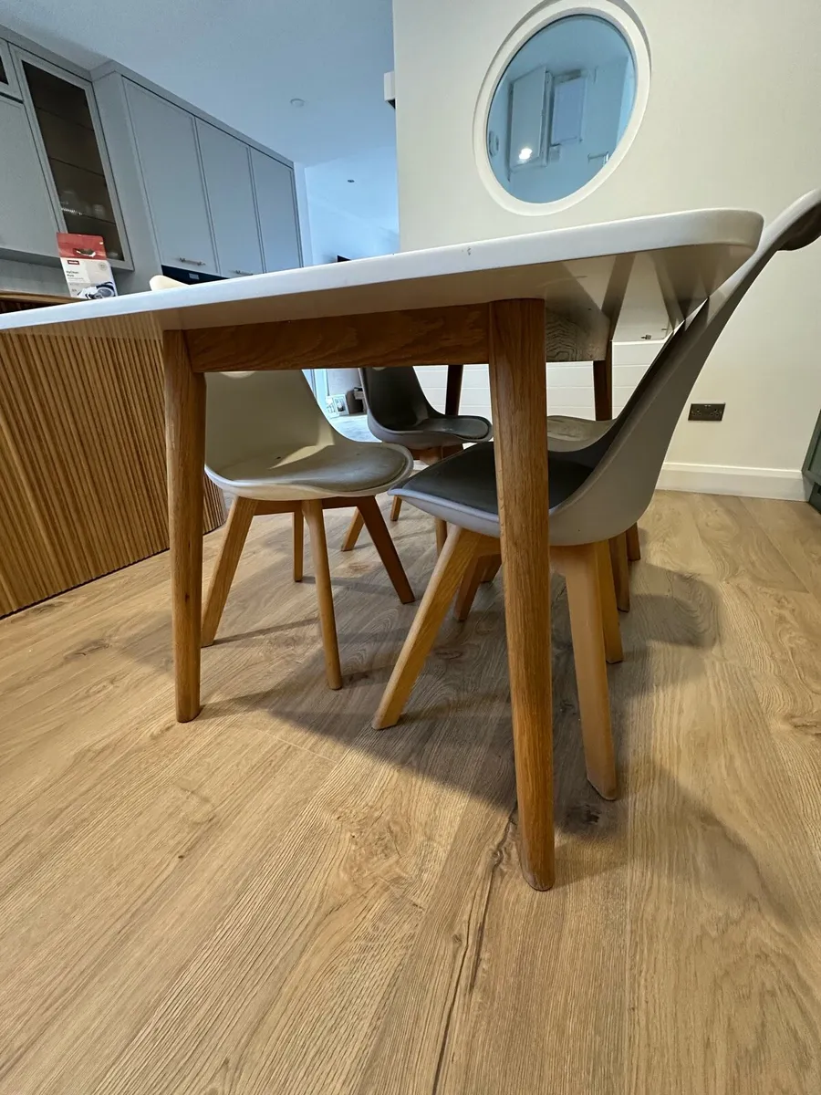 Kitchen table - Image 4
