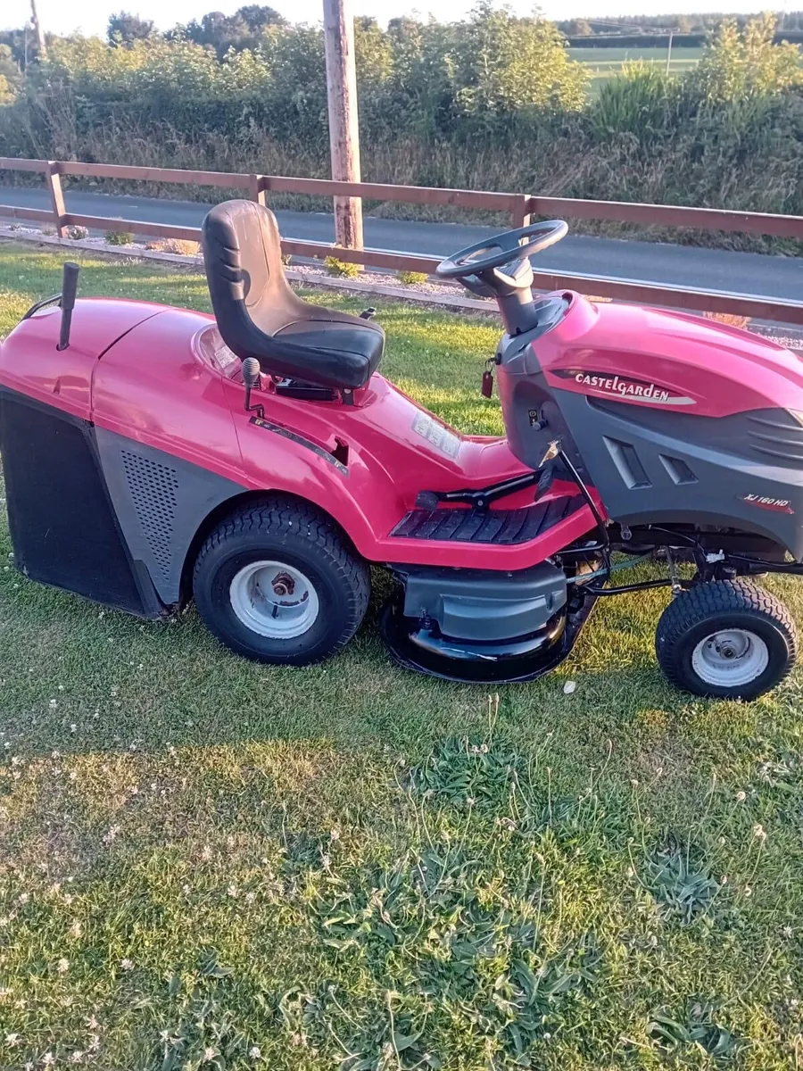 Castlegarden Ride on Mower - Image 2