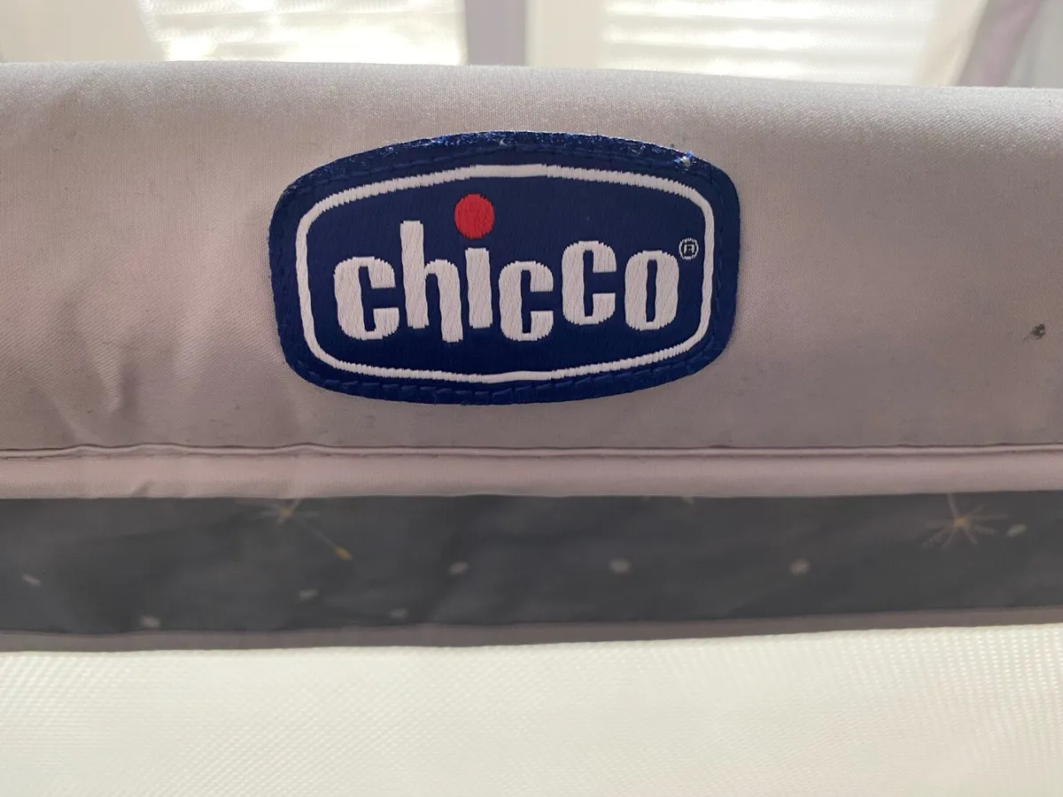 Chicco next 2me crib - Image 1