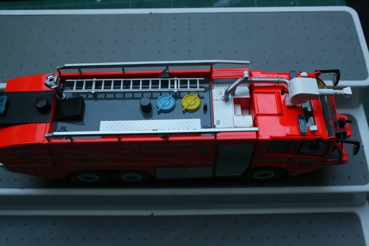 Dublin Airport Fire Engine - Image 4