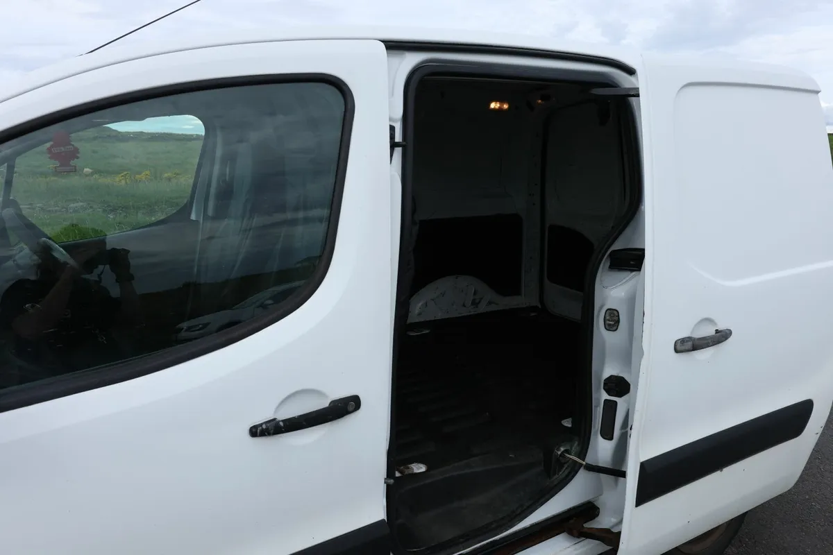 Citroen Berlingo 2014 - Image 2