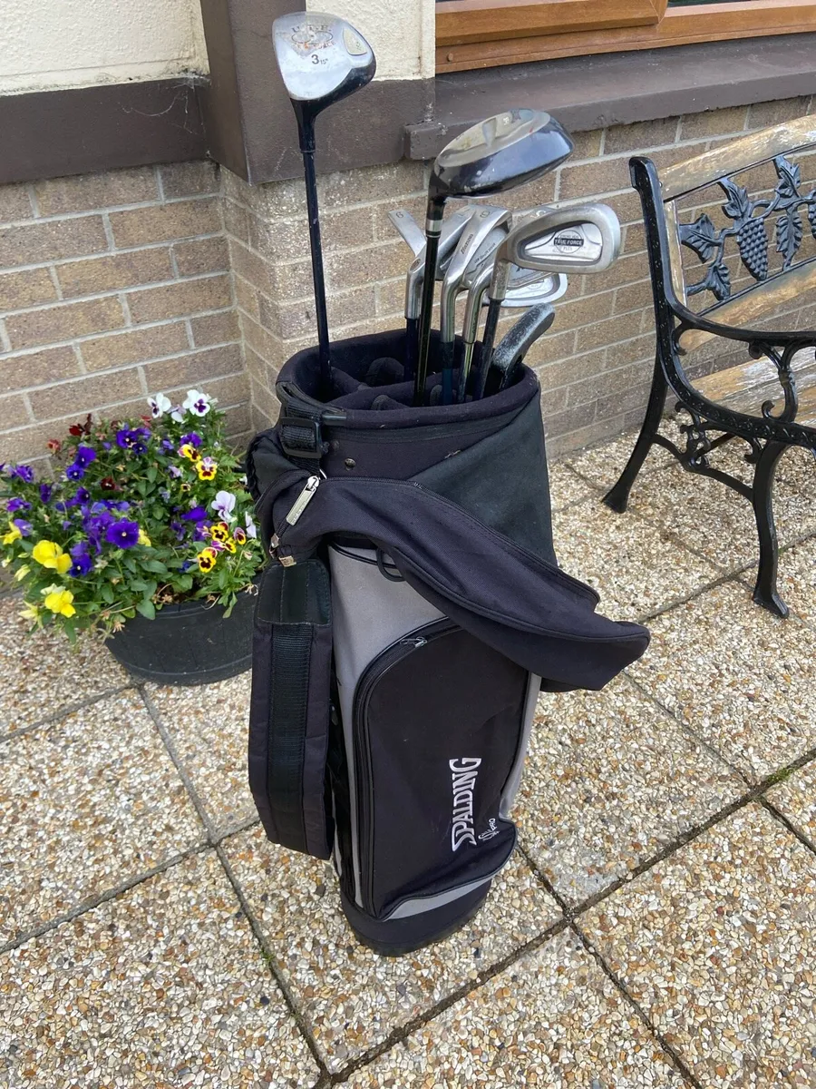 Left  handed.  Golf. Clubs.  &.   Bag - Image 1