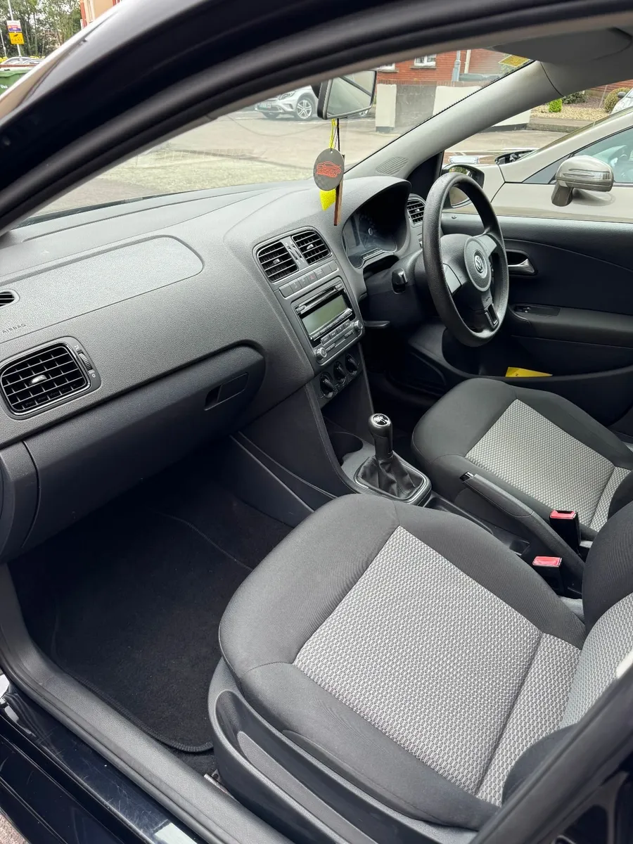 Volkswagen Polo 2011 - Image 3
