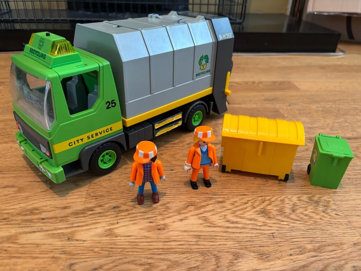 Playmobil construction site truck and refuse truck - Image 1