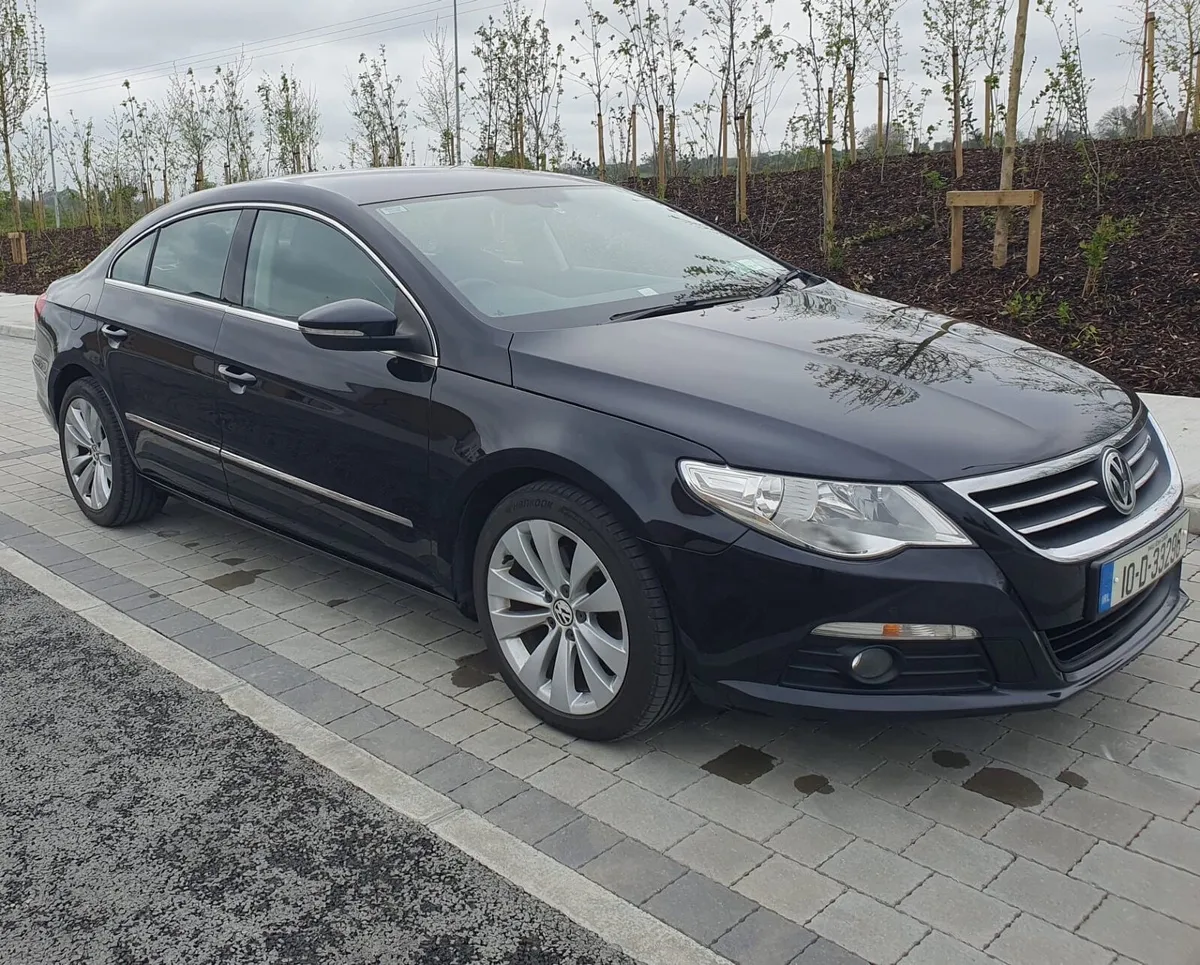 Volkswagen Passat 2010 - Auto - Image 4