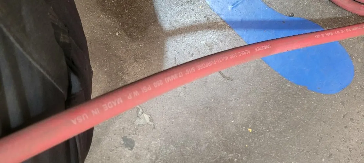 Air and Fluid hose. - Image 2