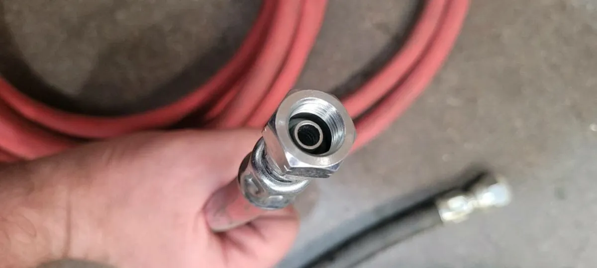 Air and Fluid hose. - Image 3