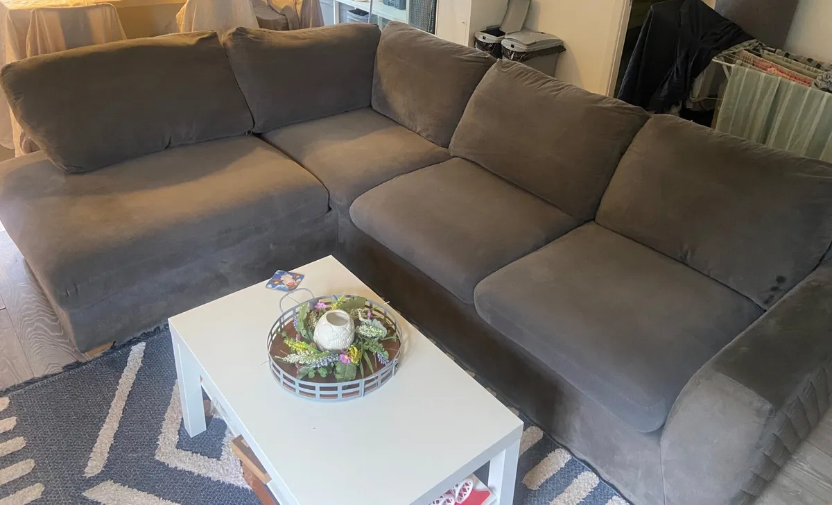 Corner Couch - Image 1