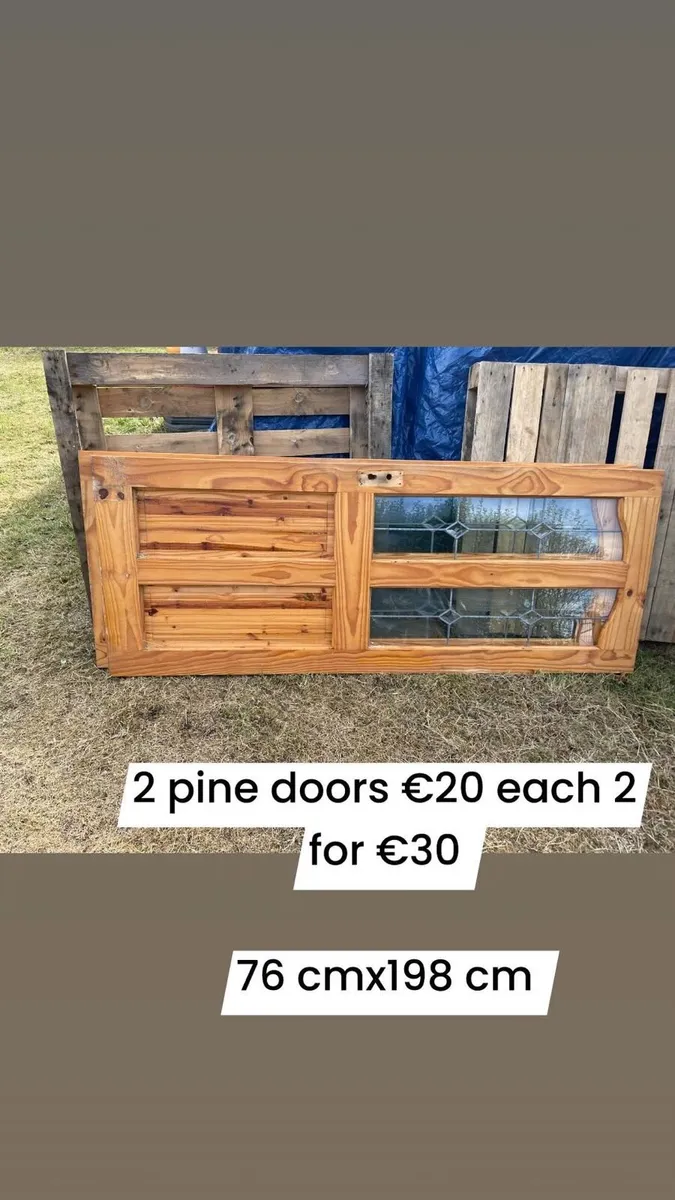 2 pine doors - Image 1