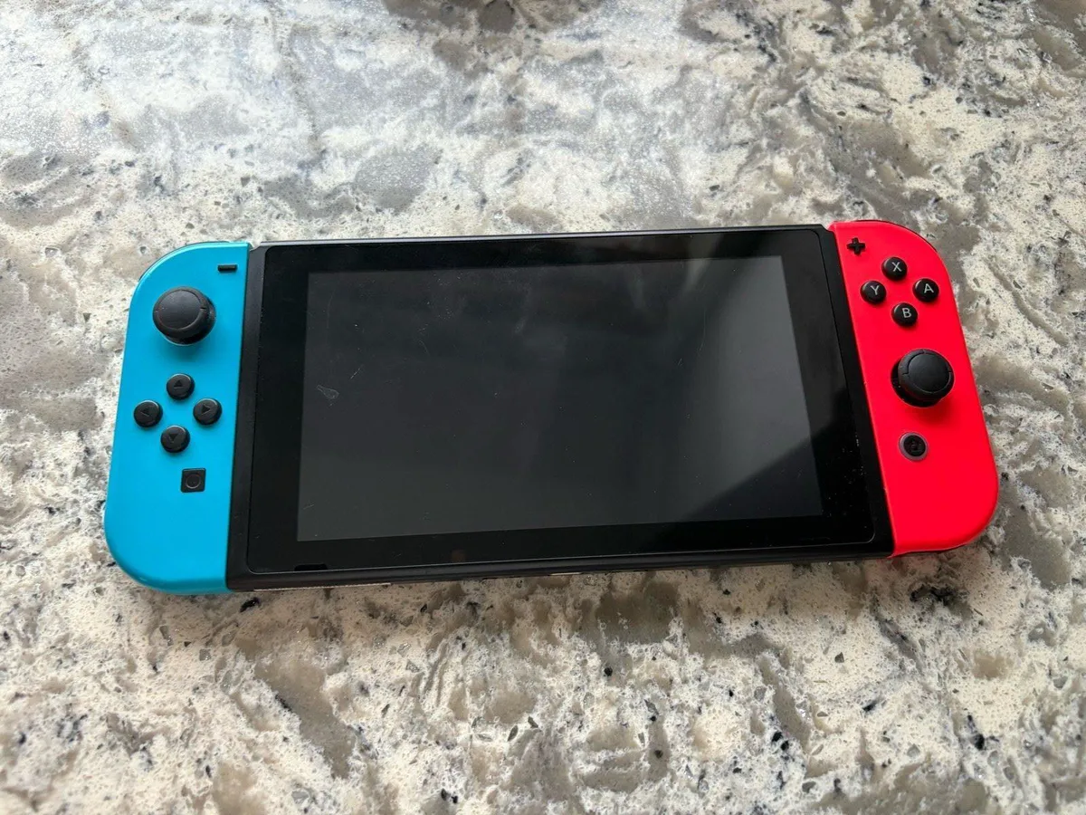 Nintendo Switch - Image 1