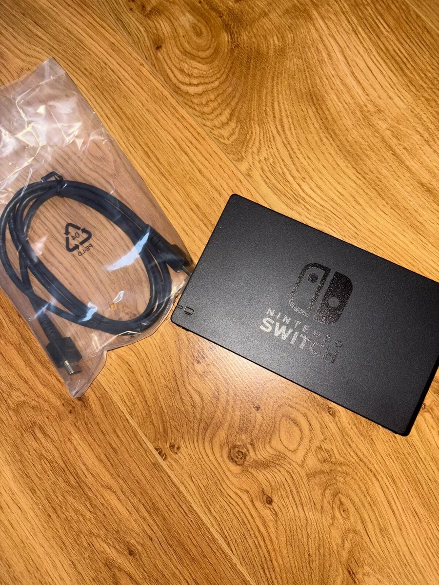 Nintendo Switch - Image 4