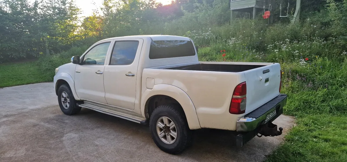 Toyota Hilux 2012 - Image 3