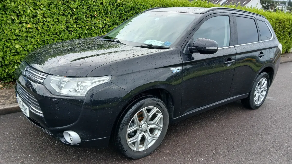 2015 Mitsubishi Outlander 2.0 PHEV GX4h 4WD - Image 1