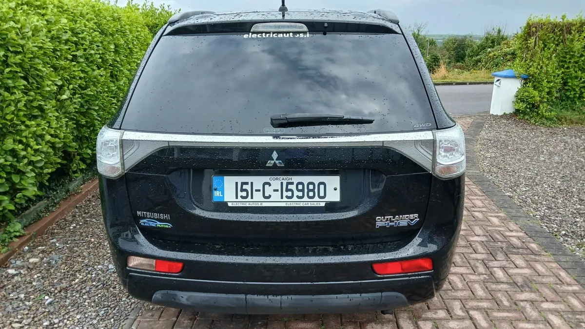 2015 Mitsubishi Outlander 2.0 PHEV GX4h 4WD - Image 3