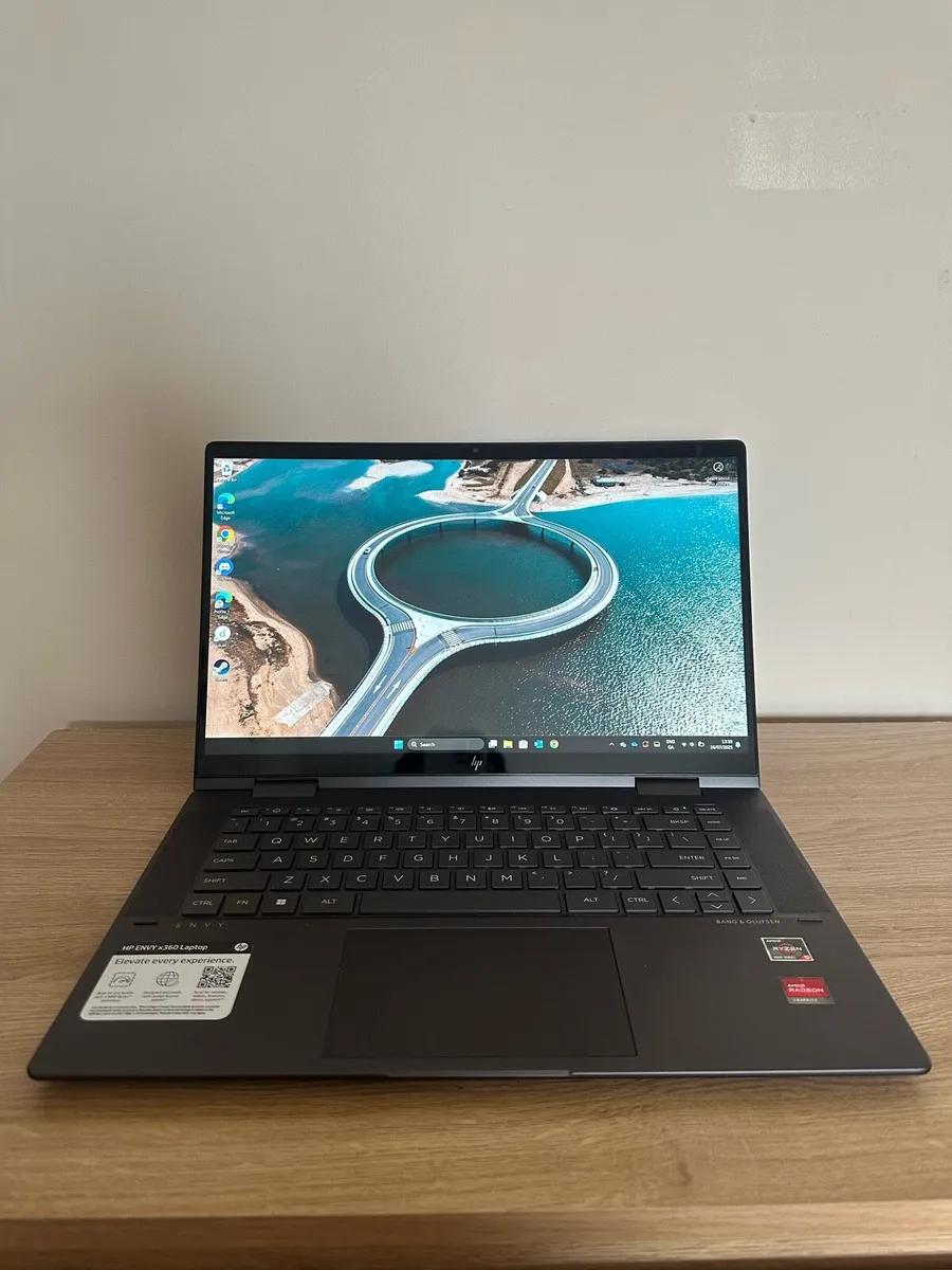 HO Envy x360 - Image 1