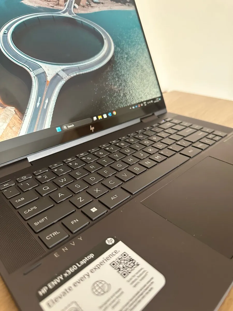 HO Envy x360 - Image 4
