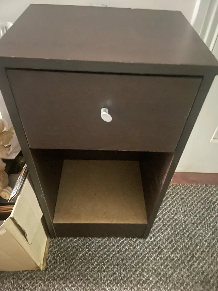 Pair new bedside lockors - Image 3