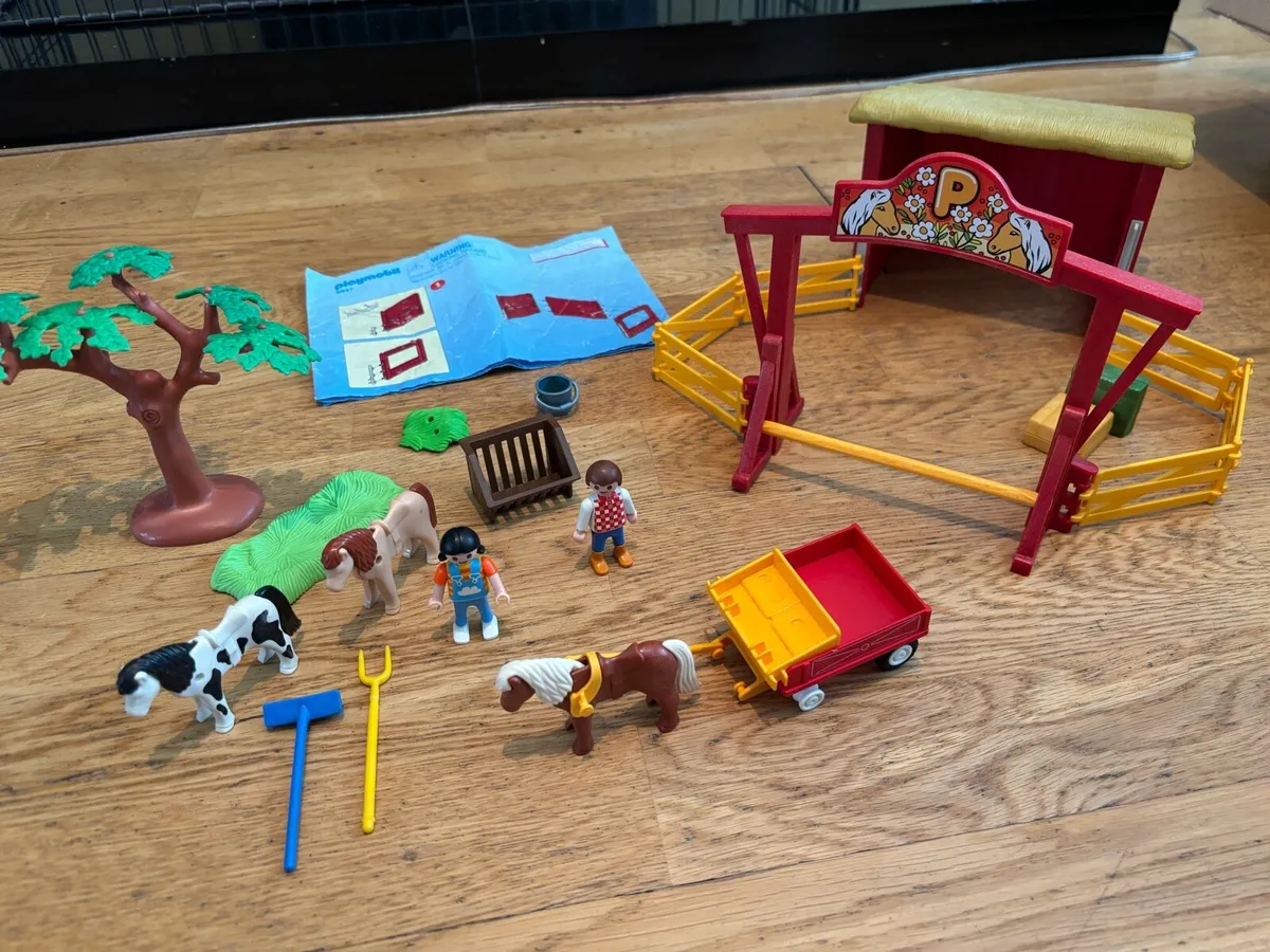 Playmobil farm house and stables. Three sets - Image 3