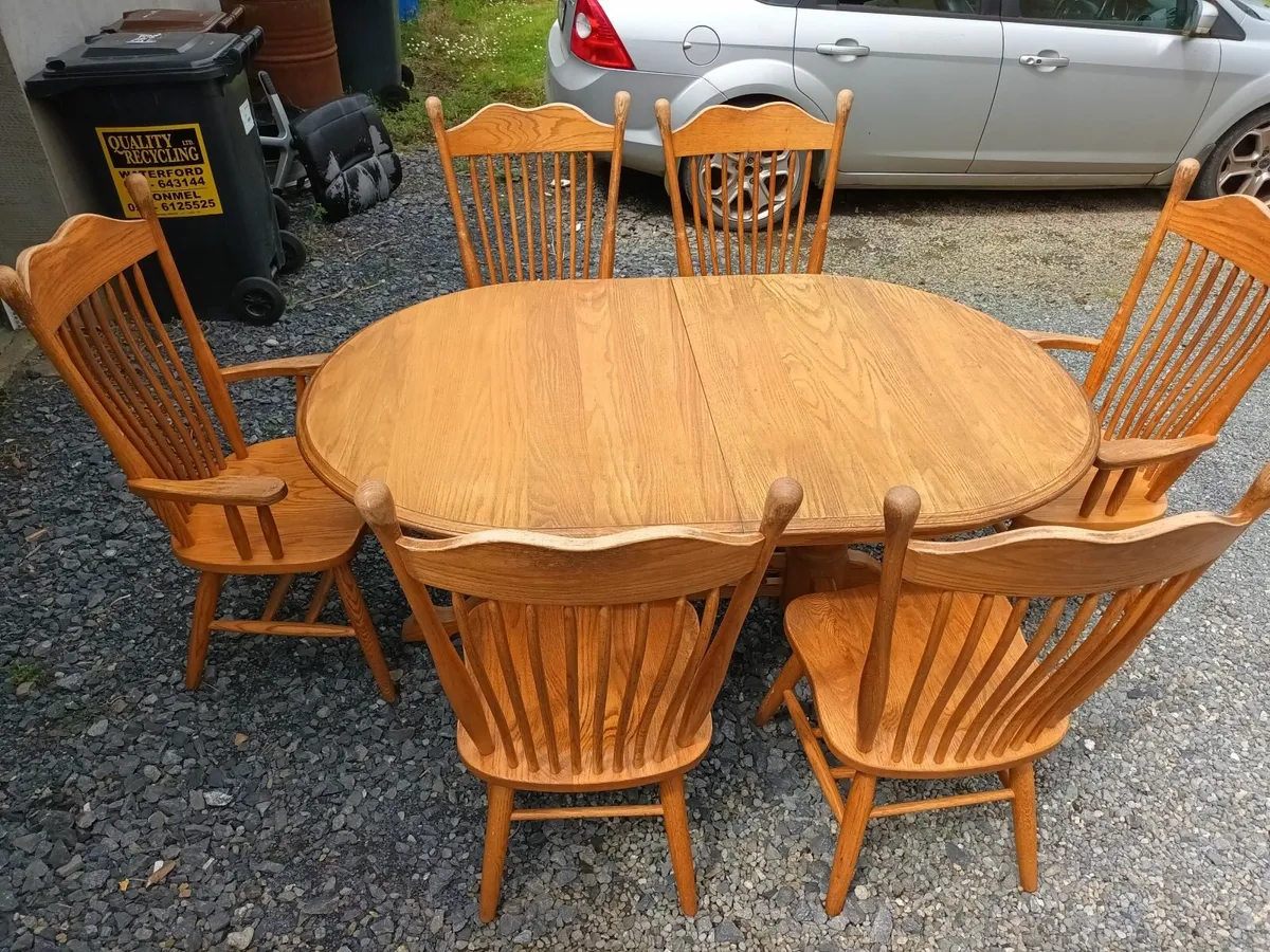 table and chairs - Image 1