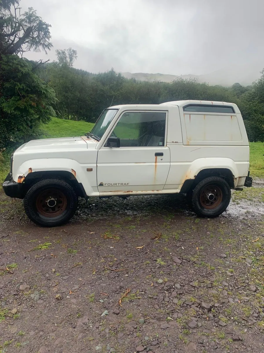 Daihatsu Fourtrak 1999 - Image 1