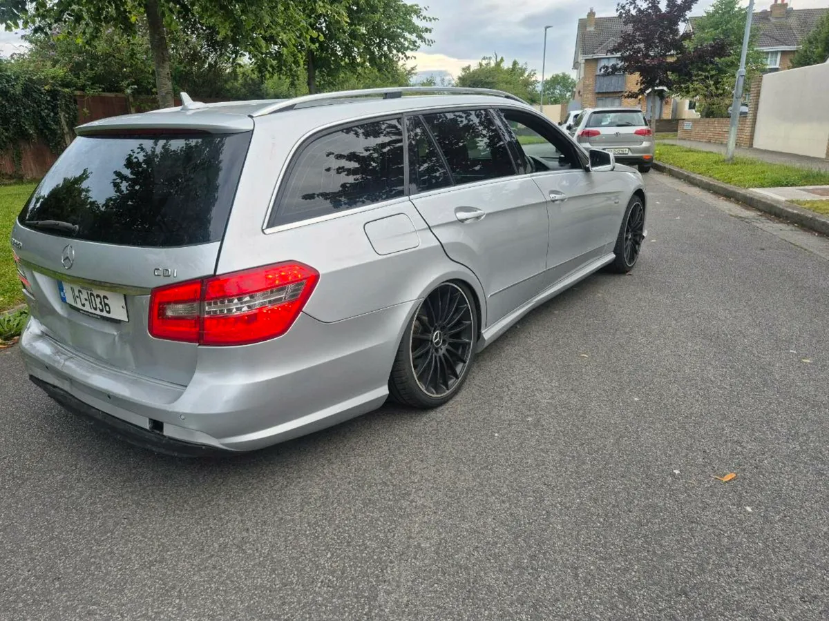 Mercedes e class amg line - Image 3