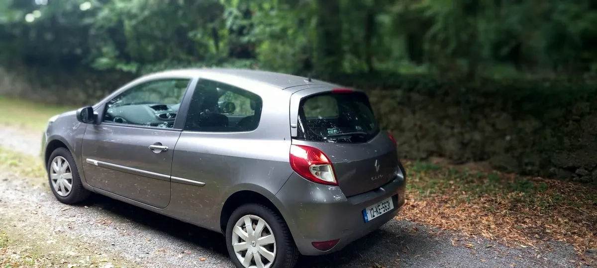 Renault Clio 2012 - Image 2