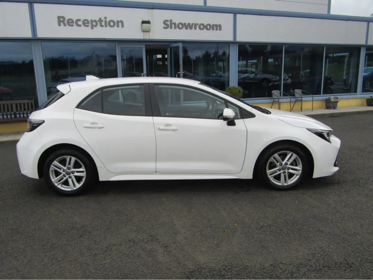 Toyota Corolla Icon HEV CVT Hybird - Image 3
