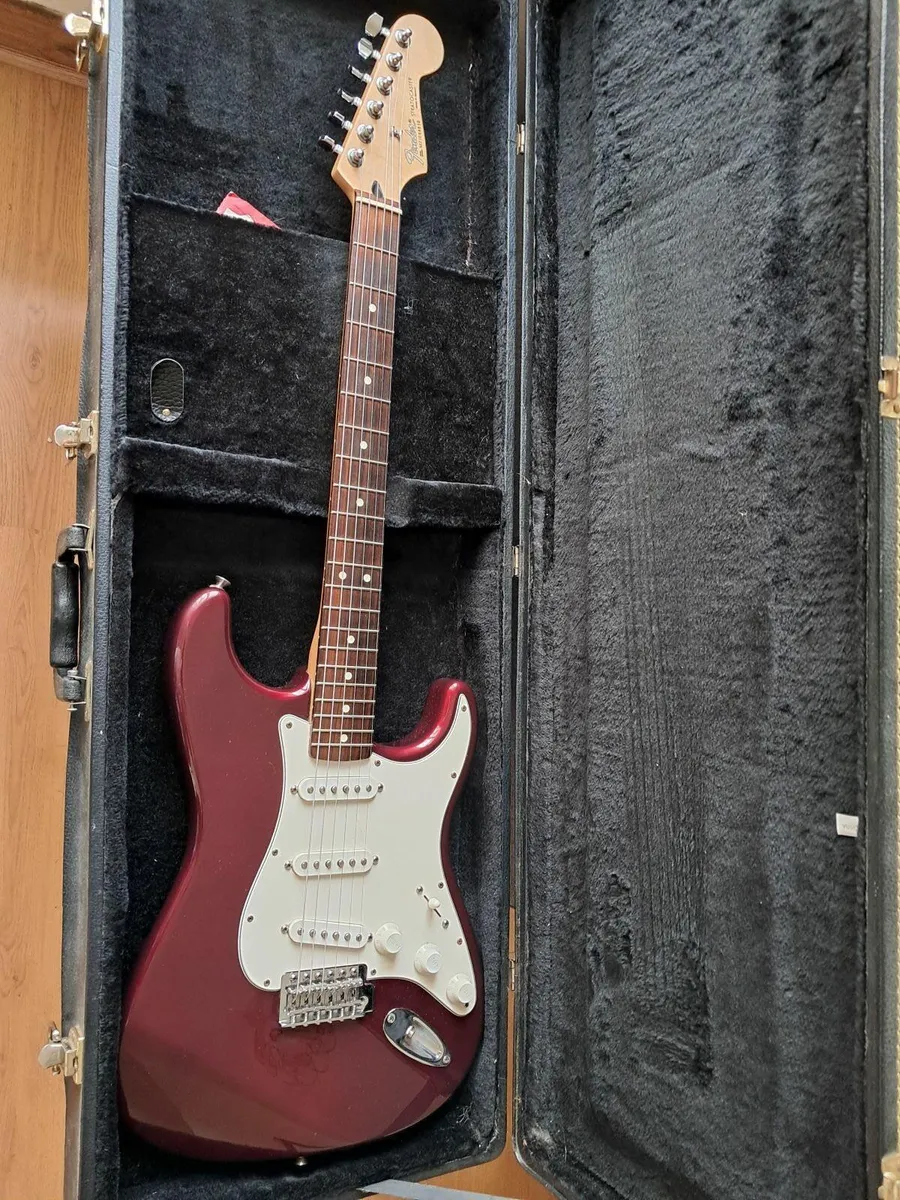 Fender stratocaster  mexican 2002 - Image 1