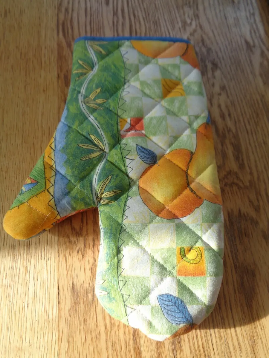 Oven Glove for Sale - Image 2