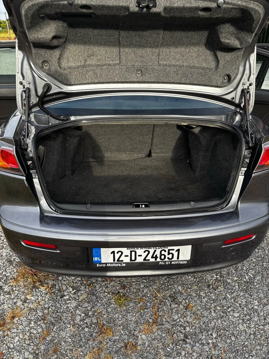 Mitsubishi Lancer 1.8 Diesel 2012 - Image 2