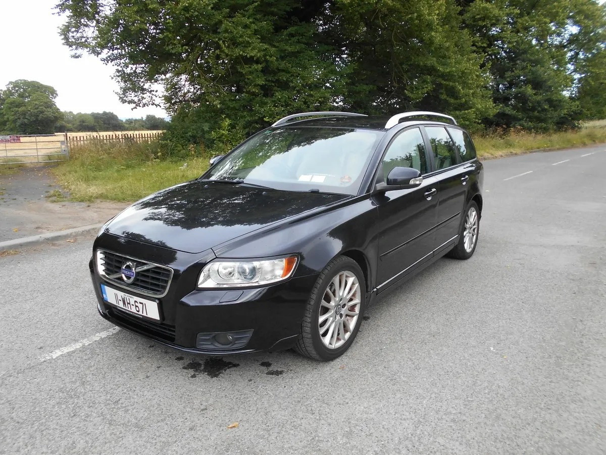 VOLVO V50  1.6 DIESEL ESTATE WITH NEW NCT - Image 3