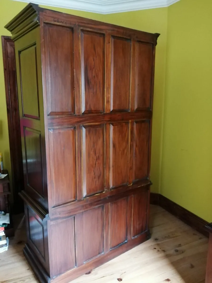 Wardrobes x 2 - Image 4
