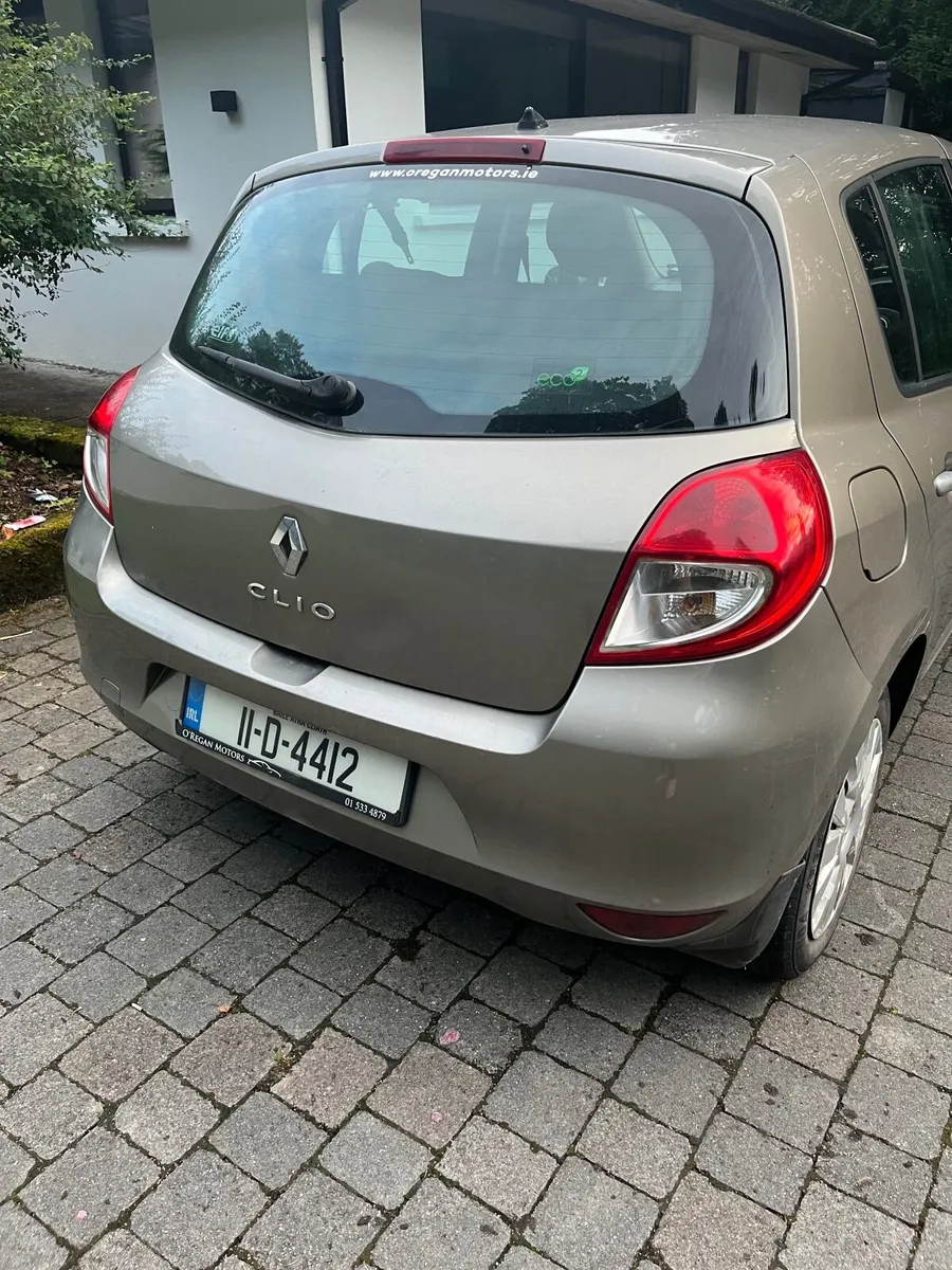 Renault Clio 2011 - Image 2