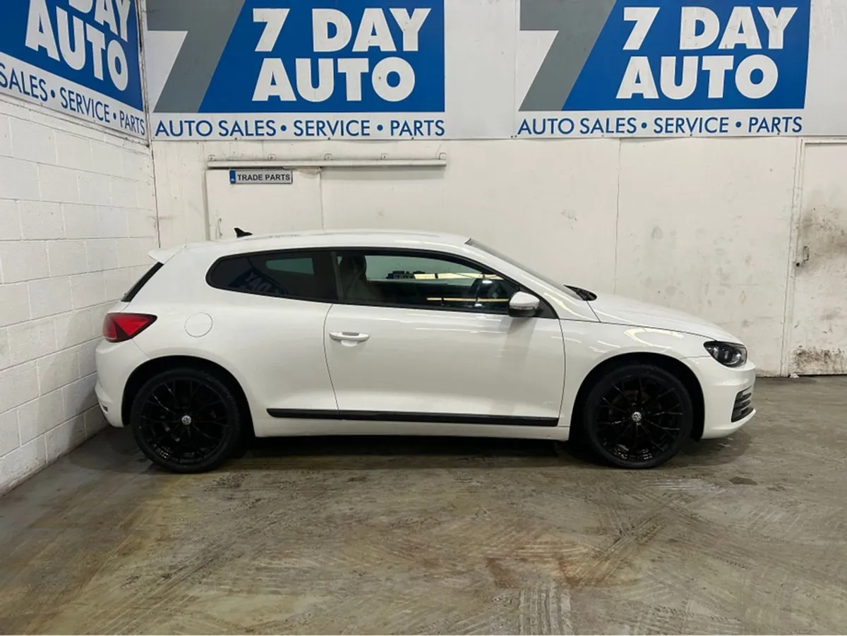 Volkswagen Scirocco 2.0 TDI GT Bluemotion 150PS 3 - Image 3