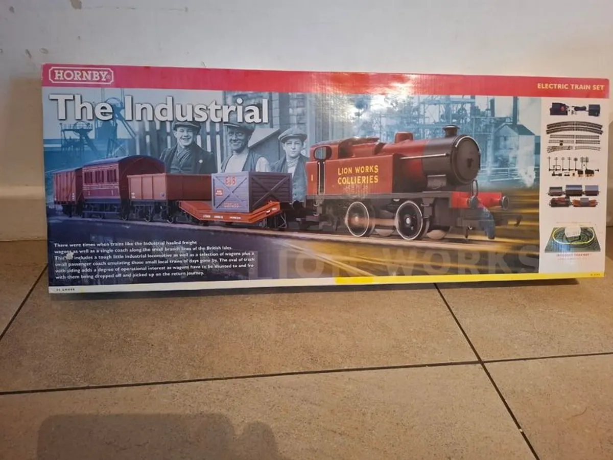 Electric train set - Image 1