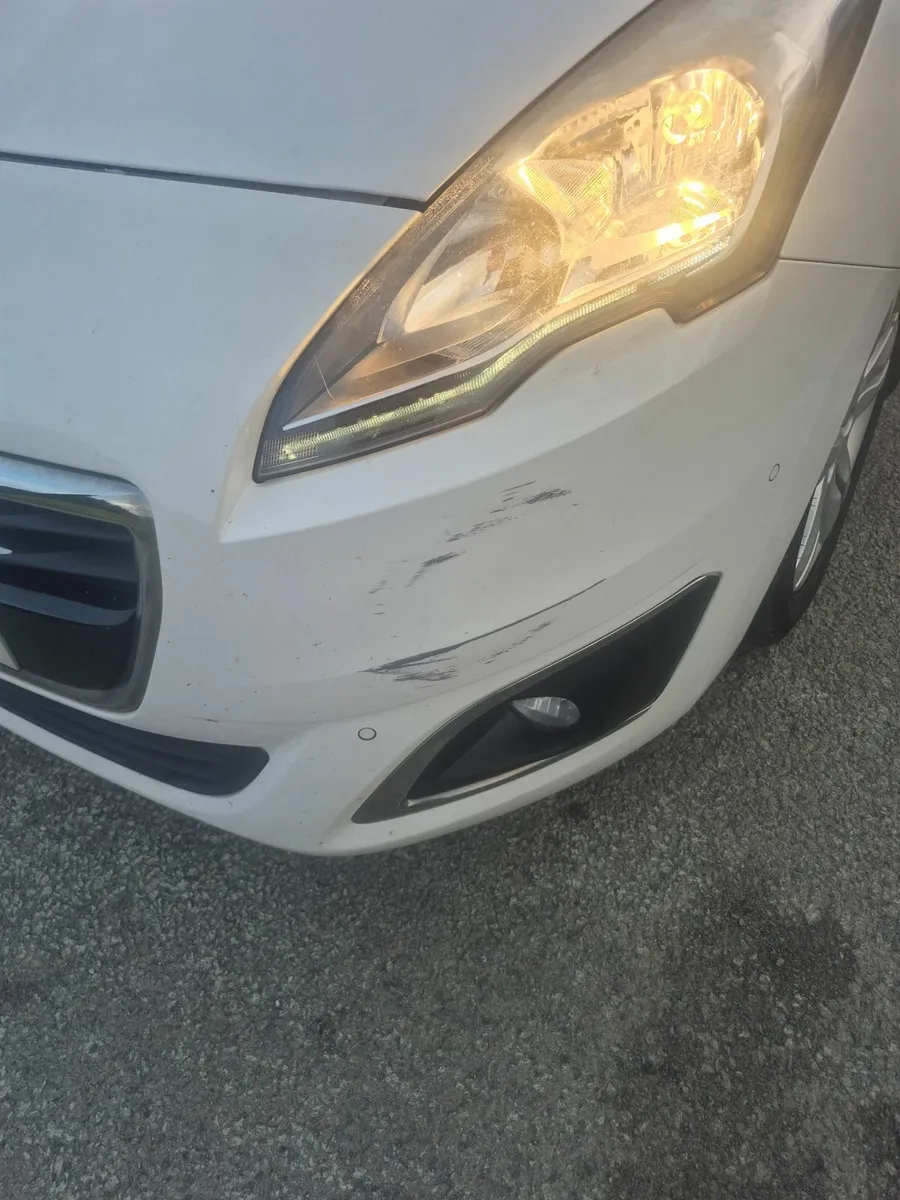 Peugeot 5008 2016 - Image 4
