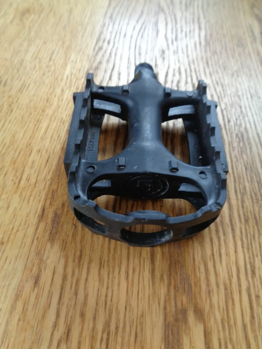 Bicycle Pedals x 2 for Sale - Image 1