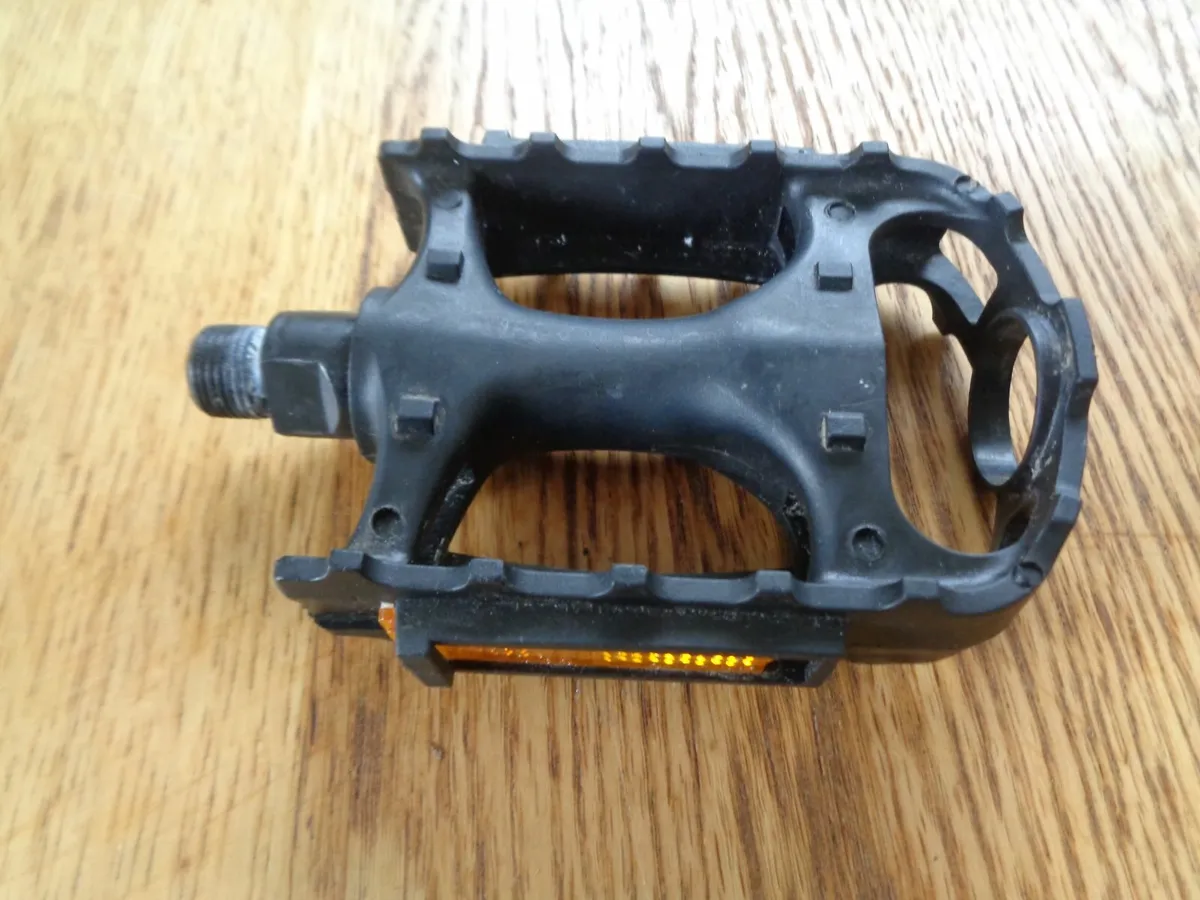 Bicycle Pedals x 2 for Sale - Image 2