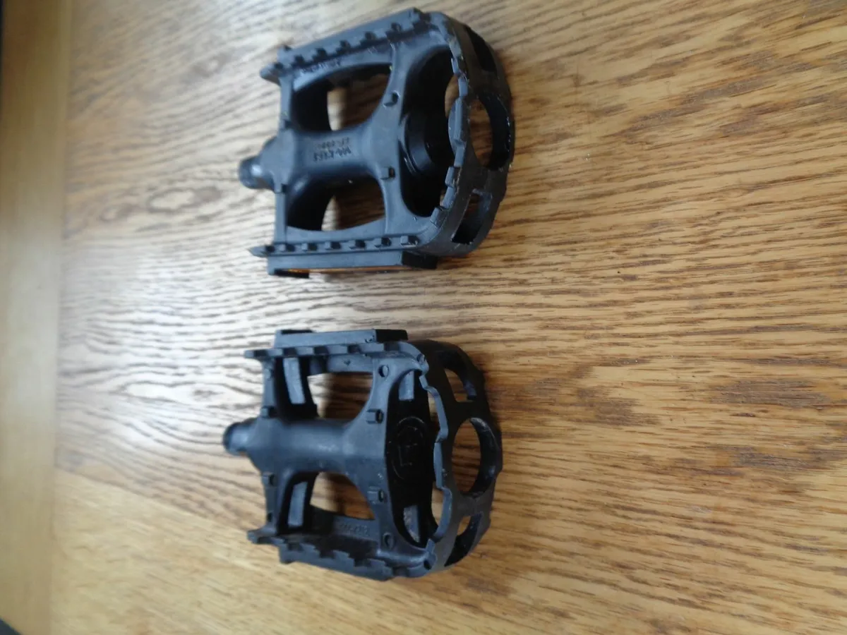 Bicycle Pedals x 2 for Sale - Image 4