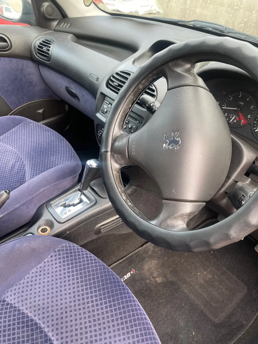 Car for sale - Image 4