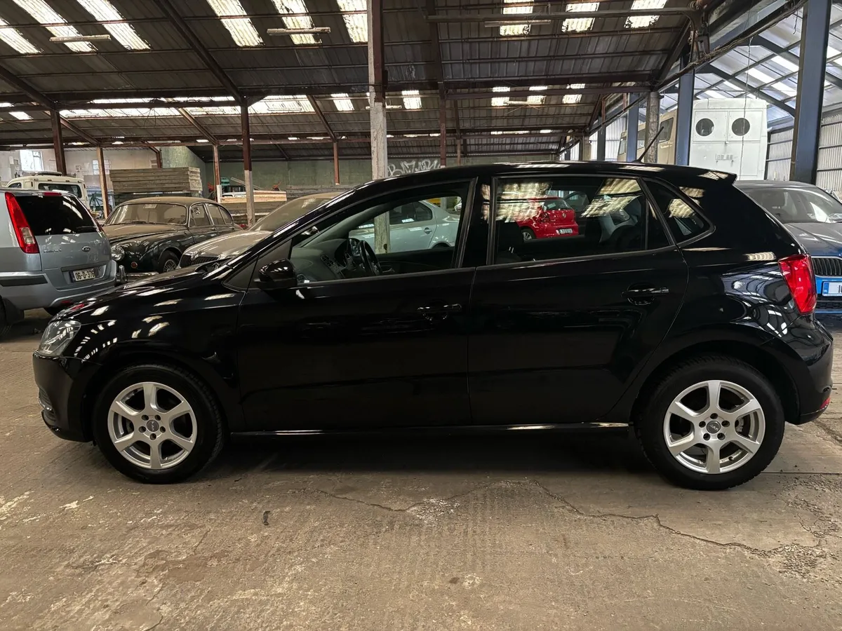 2014 POLO *LUXURY TRIM* - Image 3