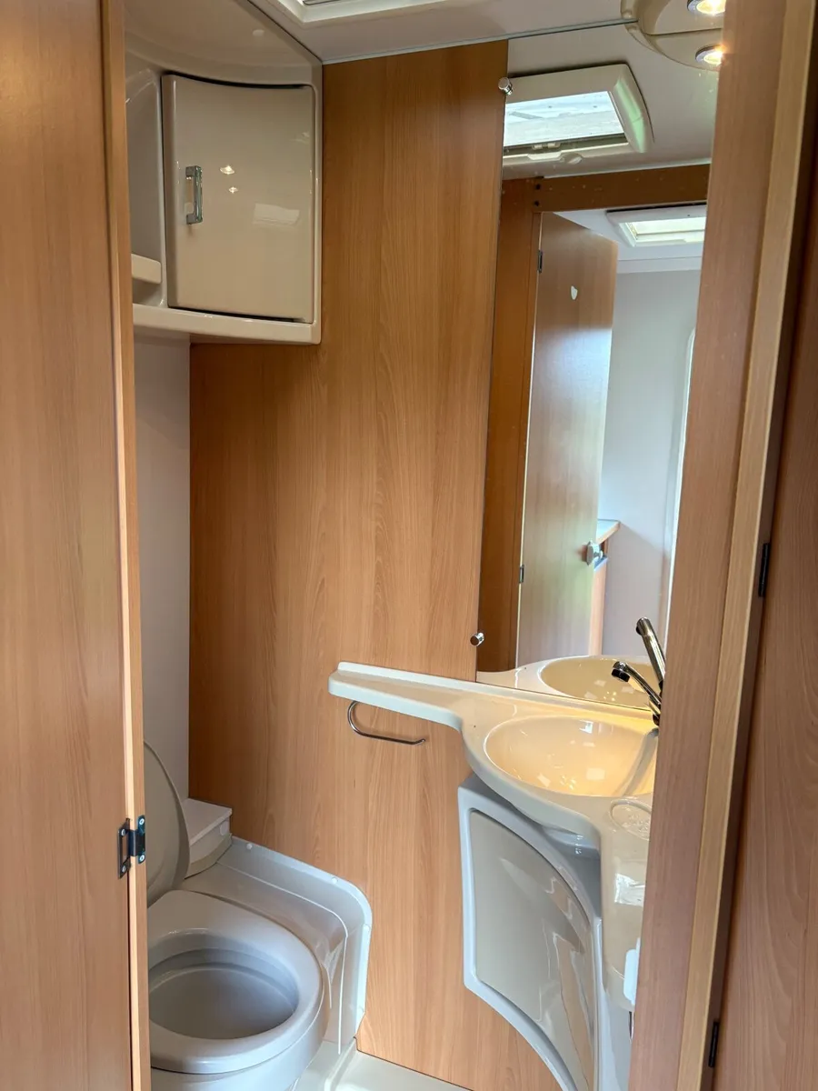 2 Berth Caravan For Sale - Image 3