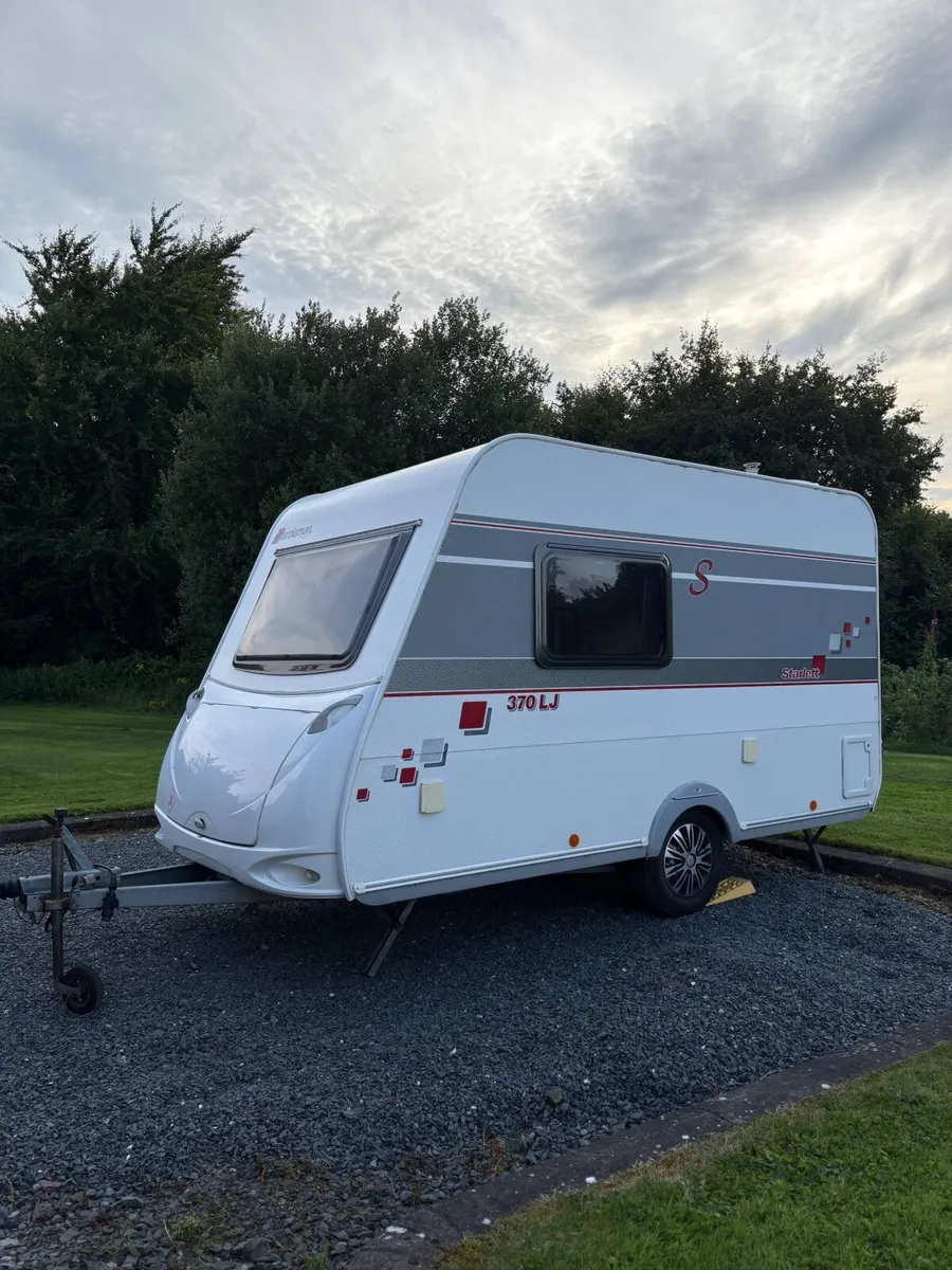 2 Berth Caravan For Sale - Image 4