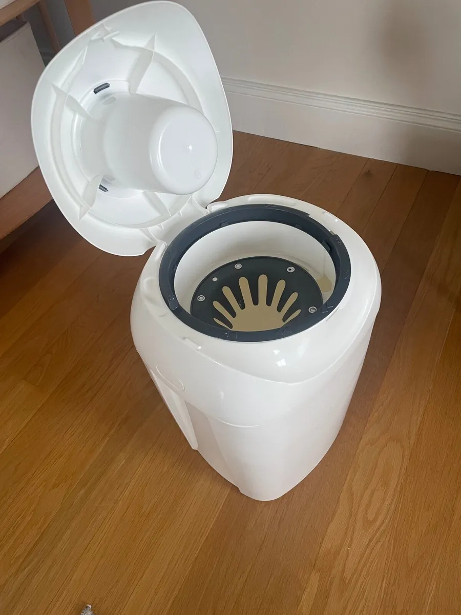 Nappy disposal bin - Image 1