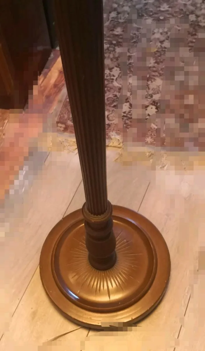 Beautiful solid wood floor lamp - Image 2
